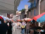 Marché traditionnel à Montcuq 