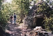 Caselle le long du GR 65, canton de Montcuq en Quercy Blanc